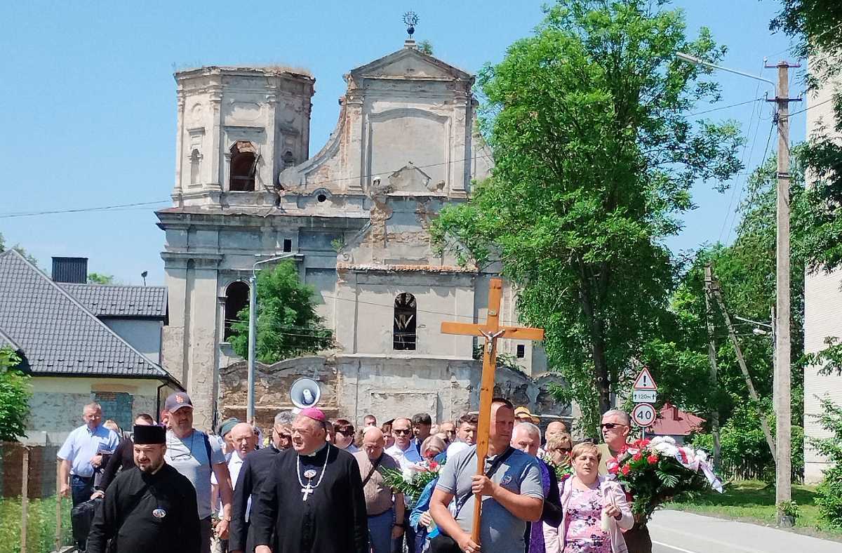 Угнів. Подорож крізь століття