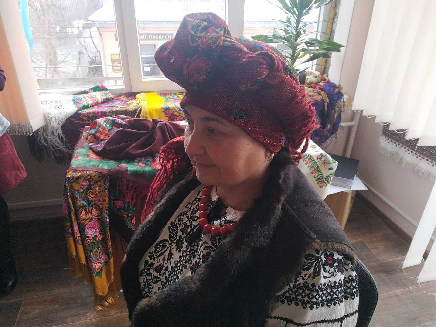 Хустка із чубом - візитівка найменшого містечка в Україні